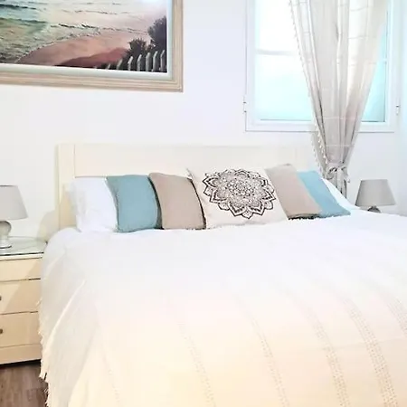 Charming Ground Just Off Main St! Appartement *