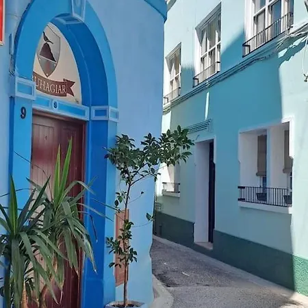 Apartment Charming Ground Just Off Main St! *